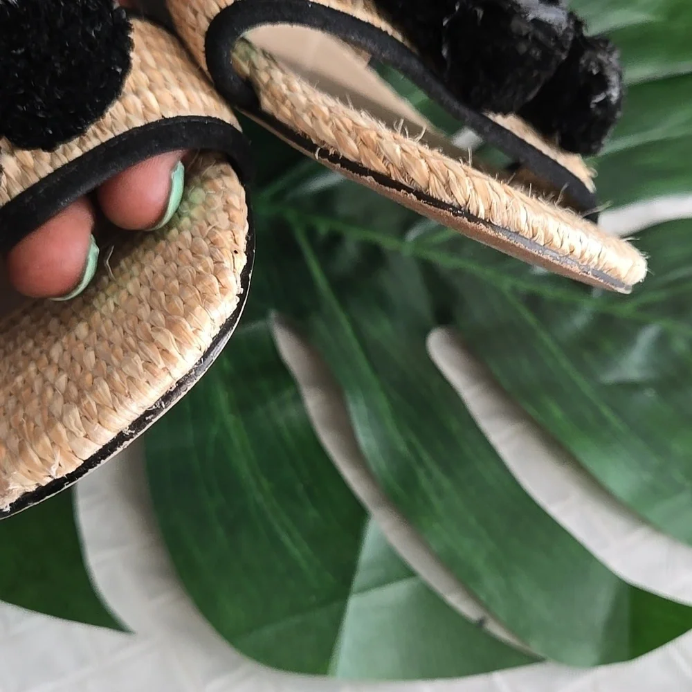 Ann Taylor Adley Pompom Women's Black and Tan Resortwear Sandals Summer Shoes